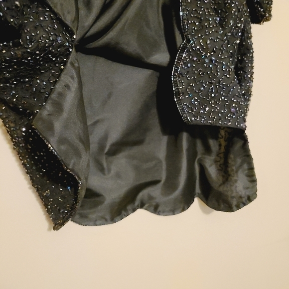 VINTAGE | Women's Black 100% Silk Sequin Short Sleeve Blouse (Size Medium) - Picture 11 of 16